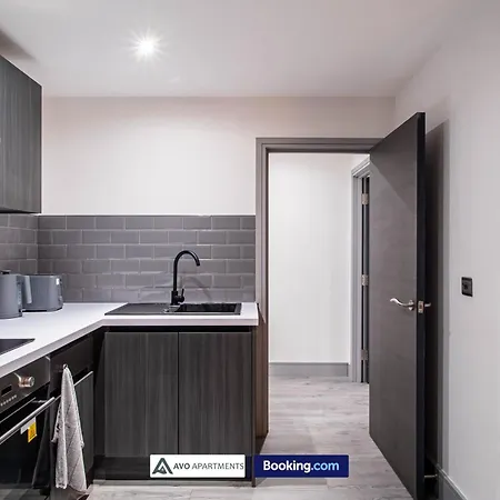 Alexander House By Avo