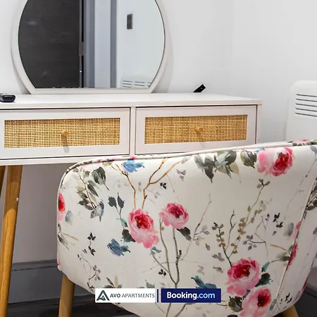 Alexander House By Avo *