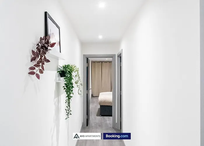 Alexander House By Avo * Bradford (West Yorkshire)