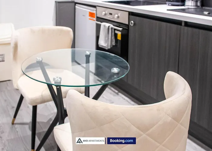 Alexander House By Avo