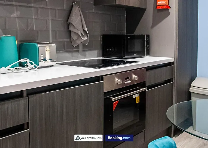 Alexander House By Avo