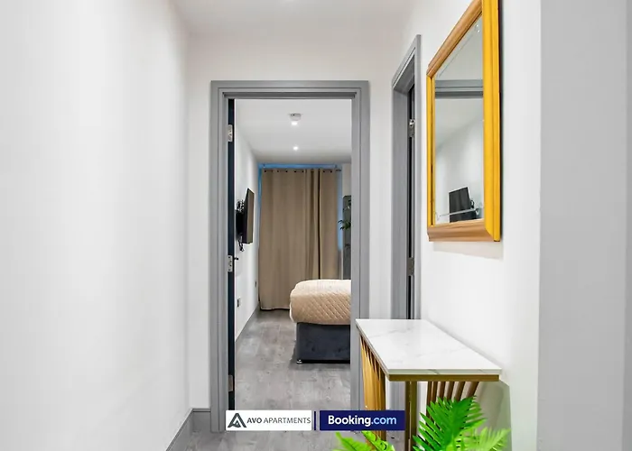 Alexander House By Avo