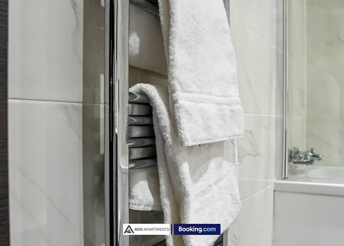 Alexander House By Avo * ブラッドフォード